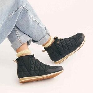 Teva Womens ReEmber Mid Quilted Slip-On Black Shoes Size 8